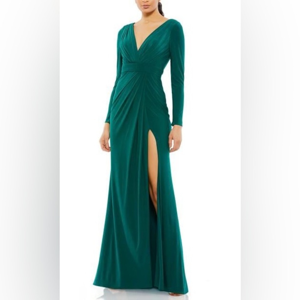 MAC DUGGAL V-NECK LONG SLEEVE HIGH SLIT GOWN - Size 16 NWT